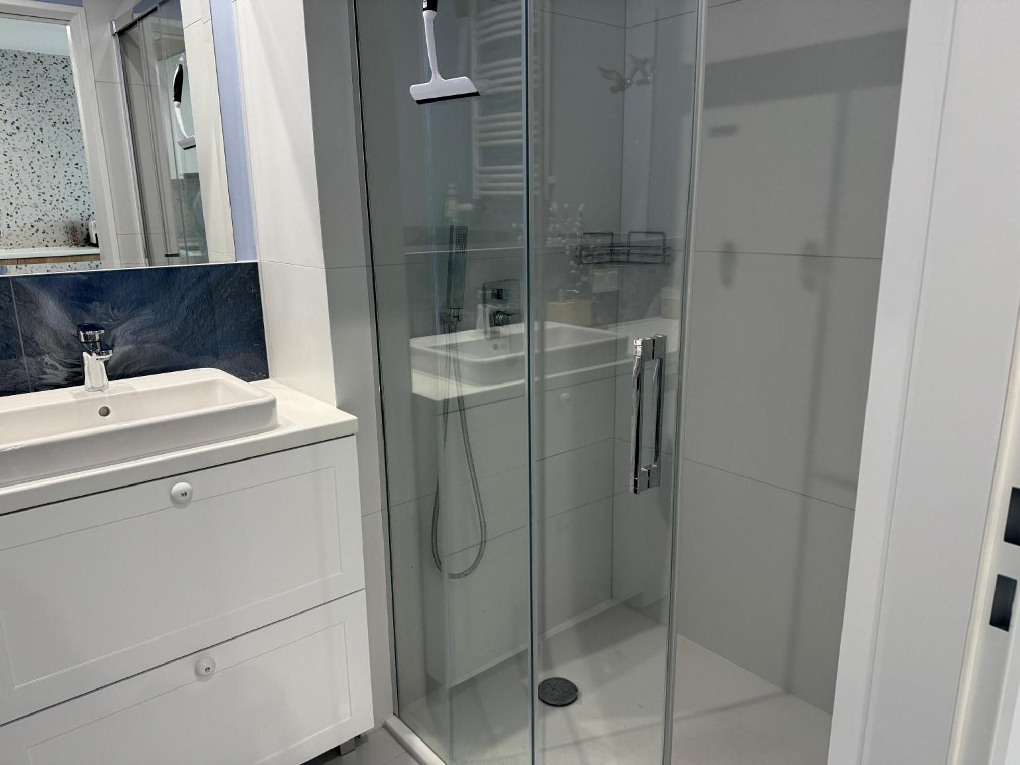 4summer White Blue Sauna & Fitness & Parking 100 Metrow Do Pieknej Szerokiej Piaszczystej Plazy, Wspanialy Widok Z Duzego Tarasu! 100 Meter Zu Einem Schoenen Breiten Sandstrand, Herrliche Aussicht Von Einer Grossen Terrasse! Apartament *
