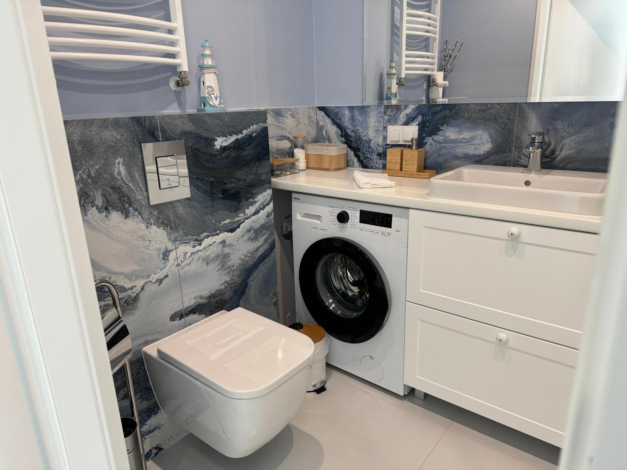 4summer White Blue Sauna & Fitness & Parking 100 Metrow Do Pieknej Szerokiej Piaszczystej Plazy, Wspanialy Widok Z Duzego Tarasu! 100 Meter Zu Einem Schoenen Breiten Sandstrand, Herrliche Aussicht Von Einer Grossen Terrasse! Kołobrzeg